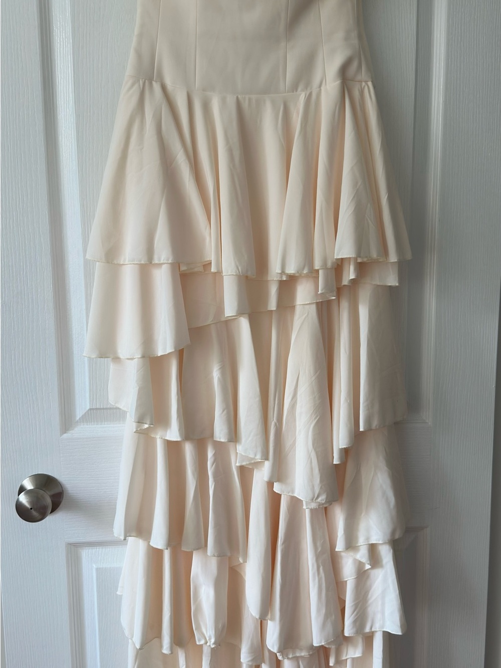 Oh Polly TIERED CORSET GOWN IN IVORY - Picture 6 of 9